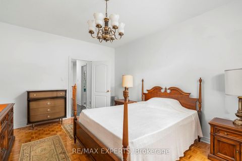 Photo 21 at 35 Falkirk Crescent, Maple, Vaughan