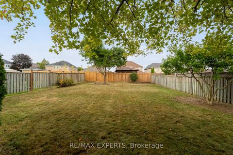 Photo 22 at 35 Falkirk Crescent, Maple, Vaughan