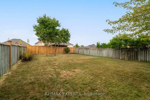 Photo 23 at 35 Falkirk Crescent, Maple, Vaughan