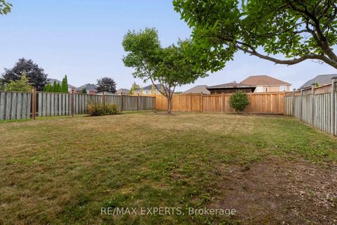 Photo 24 at 35 Falkirk Crescent, Maple, Vaughan