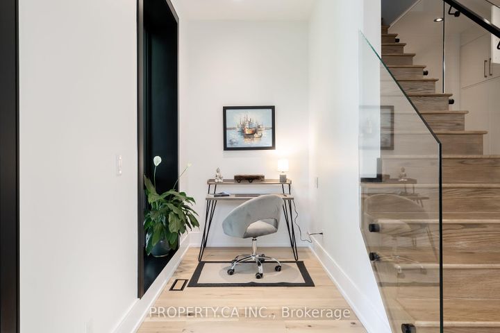 Photo 13 at 58 Farningham Crescent, Rosethorn, Toronto
