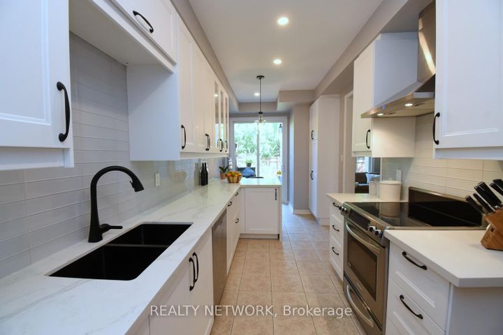 Photo 6 at 2980 Guire Common, Rose, Burlington