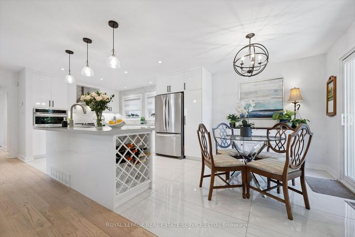 Photo 9 at 1 Hillavon Drive, Rosethorn, Toronto