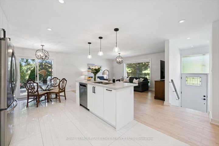 Photo 12 at 1 Hillavon Drive, Rosethorn, Toronto