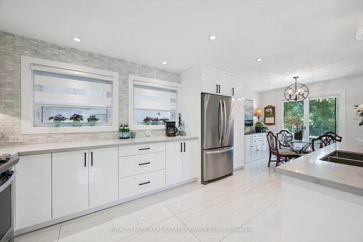 Photo 13 at 1 Hillavon Drive, Rosethorn, Toronto