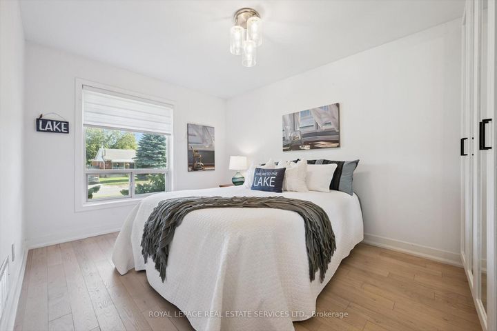 Photo 16 at 1 Hillavon Drive, Rosethorn, Toronto