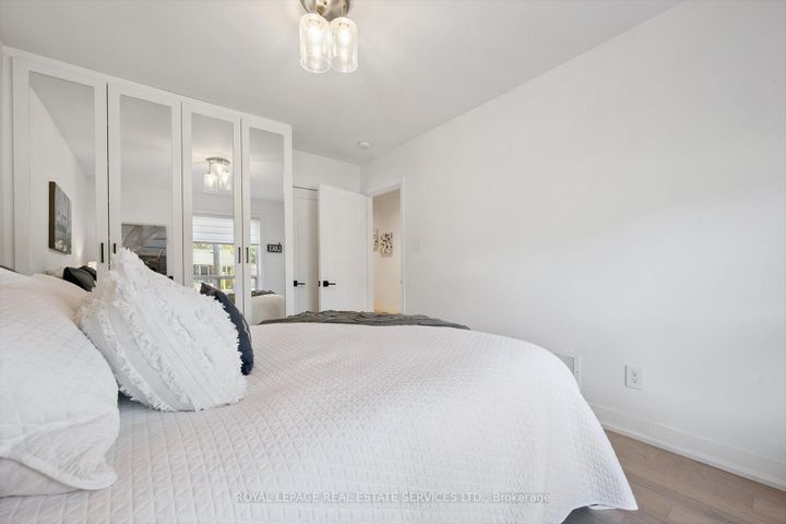 Photo 17 at 1 Hillavon Drive, Rosethorn, Toronto
