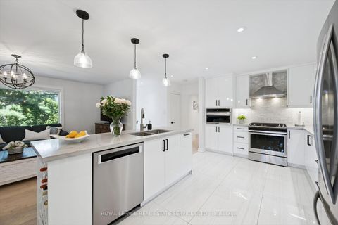 Photo 11 at 1 Hillavon Drive, Rosethorn, Toronto