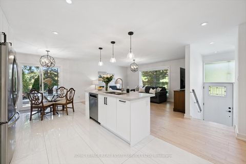 Photo 12 at 1 Hillavon Drive, Rosethorn, Toronto