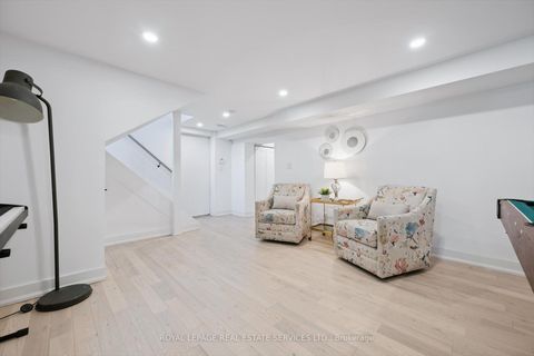Photo 25 at 1 Hillavon Drive, Rosethorn, Toronto