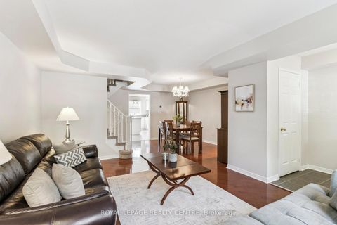 Photo 5 at 90 Georgian Drive, RO River Oaks, Oakville