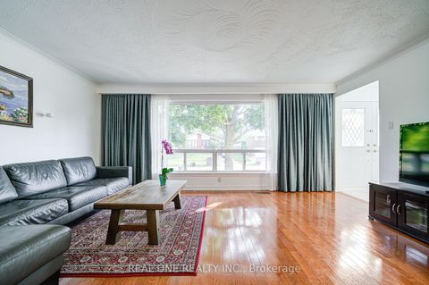 Photo 3 at 122 Marilake Drive, Malvern West, Toronto