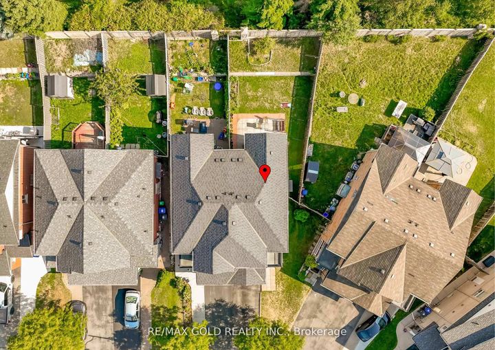 Photo 34 at 32 Rubysilver Drive, Vales of Castlemore, Brampton