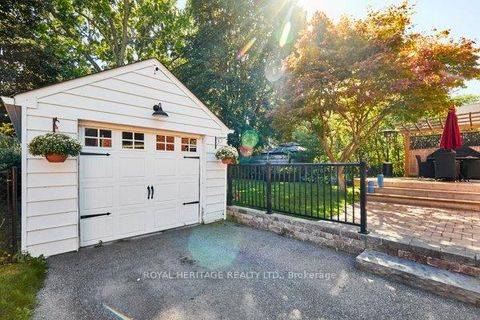 Photo 2 at 35 Glen Muir Drive, Cliffcrest, Toronto