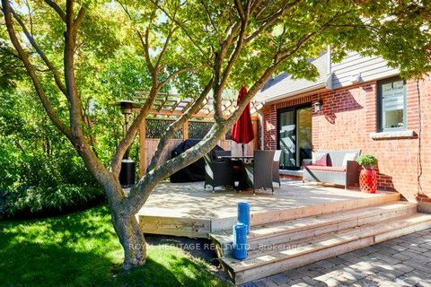Photo 5 at 35 Glen Muir Drive, Cliffcrest, Toronto