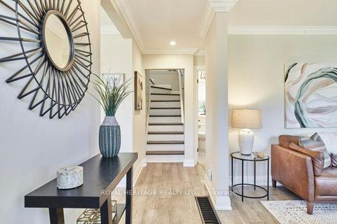 Photo 10 at 35 Glen Muir Drive, Cliffcrest, Toronto