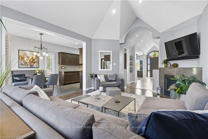 Photo 6 at 4334 Millcroft Park Drive, Rose, Burlington