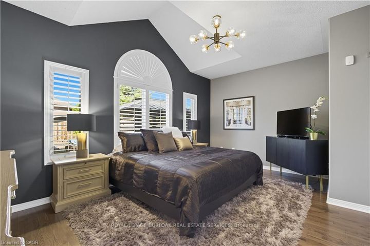 Photo 16 at 4334 Millcroft Park Drive, Rose, Burlington