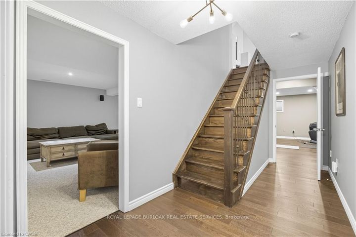 Photo 24 at 4334 Millcroft Park Drive, Rose, Burlington