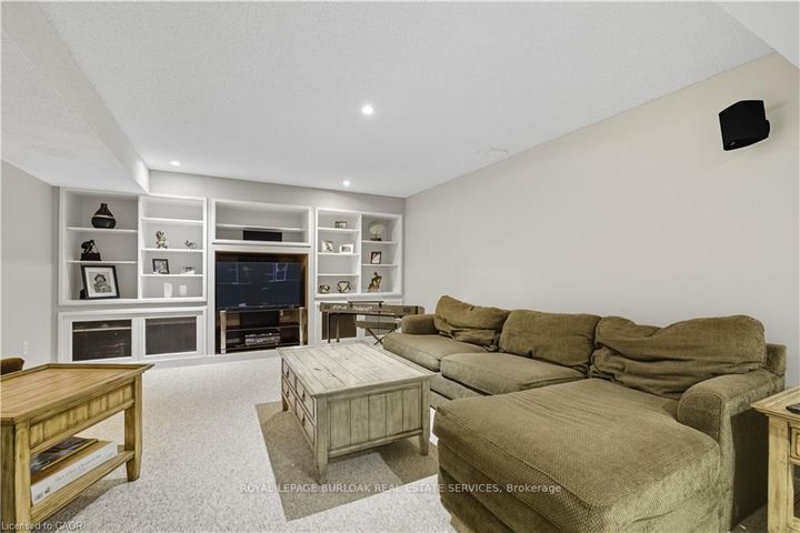 Photo 25 at 4334 Millcroft Park Drive, Rose, Burlington