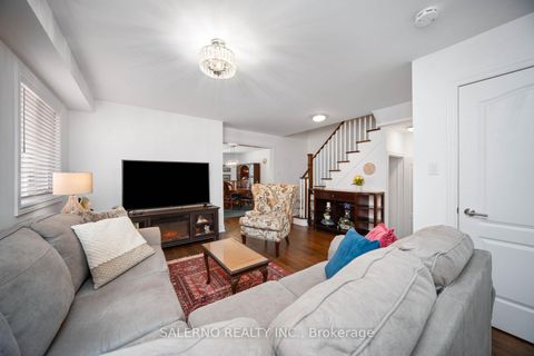 Photo 7 at 19 Ed Quigg Way, Sonoma Heights, Vaughan