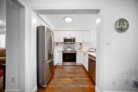 Photo 9 at 19 Ed Quigg Way, Sonoma Heights, Vaughan