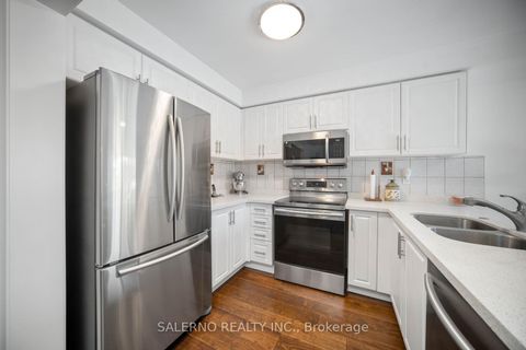 Photo 10 at 19 Ed Quigg Way, Sonoma Heights, Vaughan