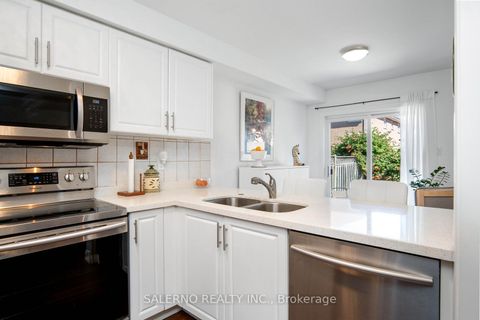 Photo 12 at 19 Ed Quigg Way, Sonoma Heights, Vaughan