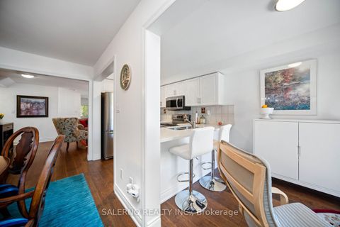 Photo 15 at 19 Ed Quigg Way, Sonoma Heights, Vaughan