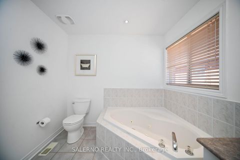 Photo 26 at 19 Ed Quigg Way, Sonoma Heights, Vaughan