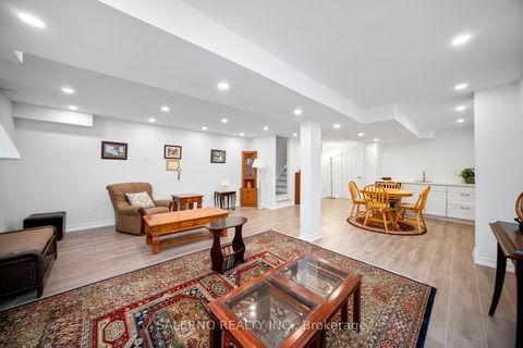Photo 33 at 19 Ed Quigg Way, Sonoma Heights, Vaughan