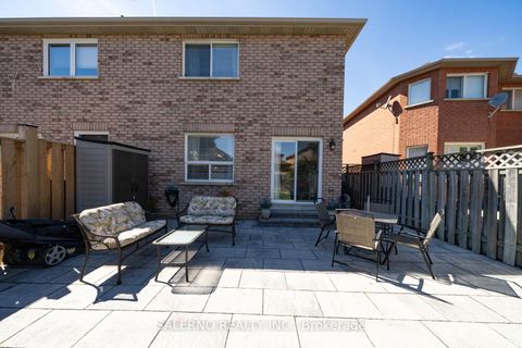 Photo 41 at 19 Ed Quigg Way, Sonoma Heights, Vaughan
