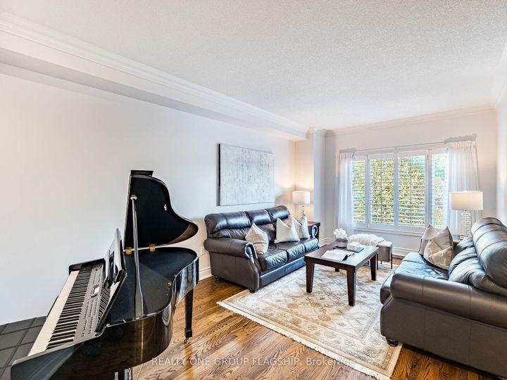 Photo 7 at 5290 Hilton Court, Central Erin Mills, Mississauga