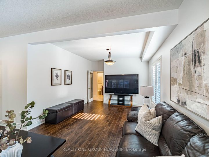Photo 12 at 5290 Hilton Court, Central Erin Mills, Mississauga