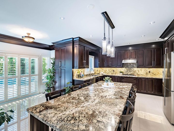 Photo 14 at 5290 Hilton Court, Central Erin Mills, Mississauga