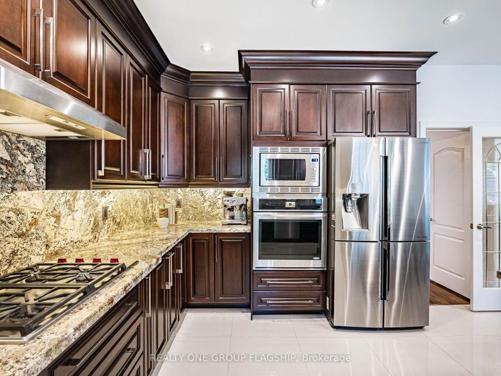 Photo 20 at 5290 Hilton Court, Central Erin Mills, Mississauga