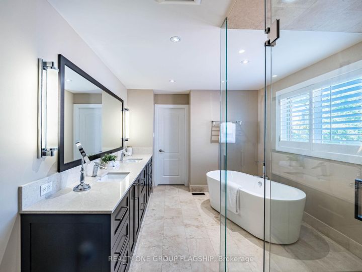 Photo 32 at 5290 Hilton Court, Central Erin Mills, Mississauga