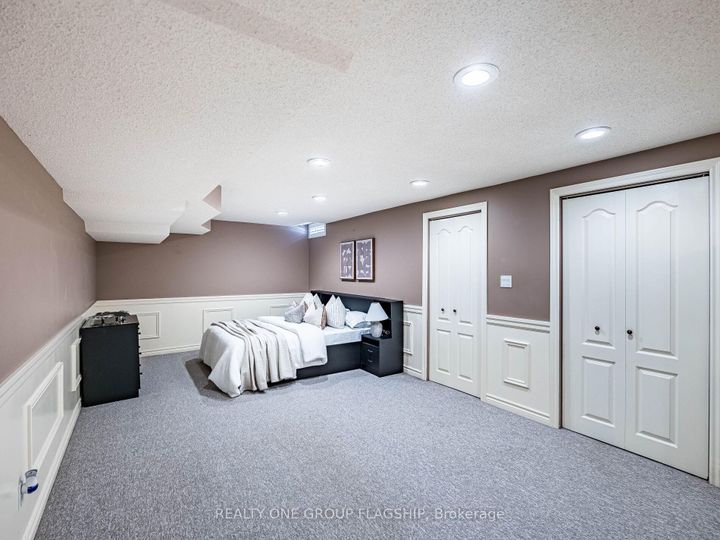 Photo 42 at 5290 Hilton Court, Central Erin Mills, Mississauga