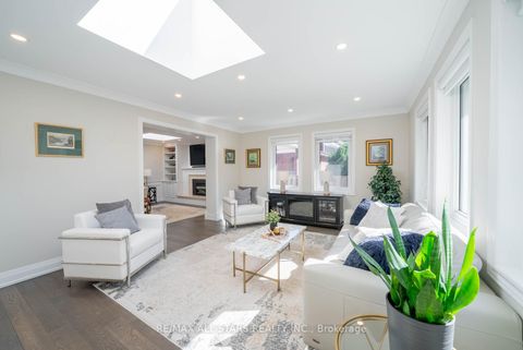 Photo 11 at 28 Cobblestone Drive, Don Valley Village, Toronto