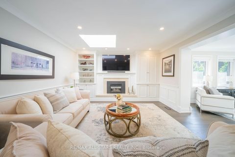 Photo 14 at 28 Cobblestone Drive, Don Valley Village, Toronto