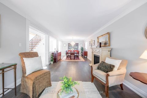 Photo 19 at 28 Cobblestone Drive, Don Valley Village, Toronto