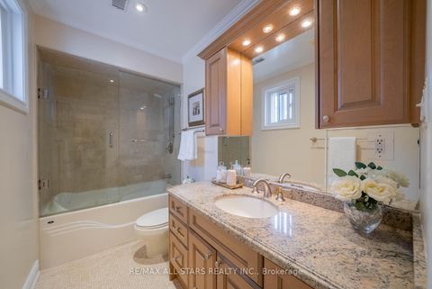 Photo 25 at 28 Cobblestone Drive, Don Valley Village, Toronto
