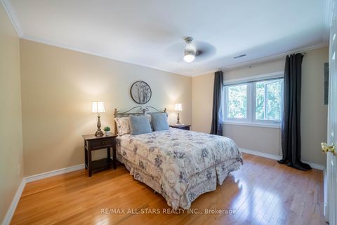 Photo 26 at 28 Cobblestone Drive, Don Valley Village, Toronto
