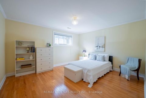 Photo 27 at 28 Cobblestone Drive, Don Valley Village, Toronto