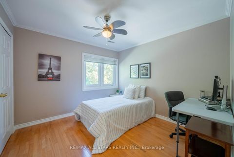 Photo 28 at 28 Cobblestone Drive, Don Valley Village, Toronto