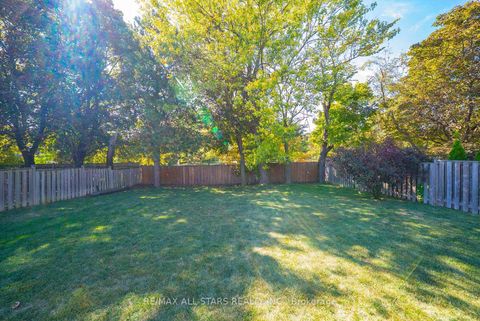 Photo 40 at 28 Cobblestone Drive, Don Valley Village, Toronto