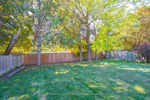 Photo 41 at 28 Cobblestone Drive, Don Valley Village, Toronto