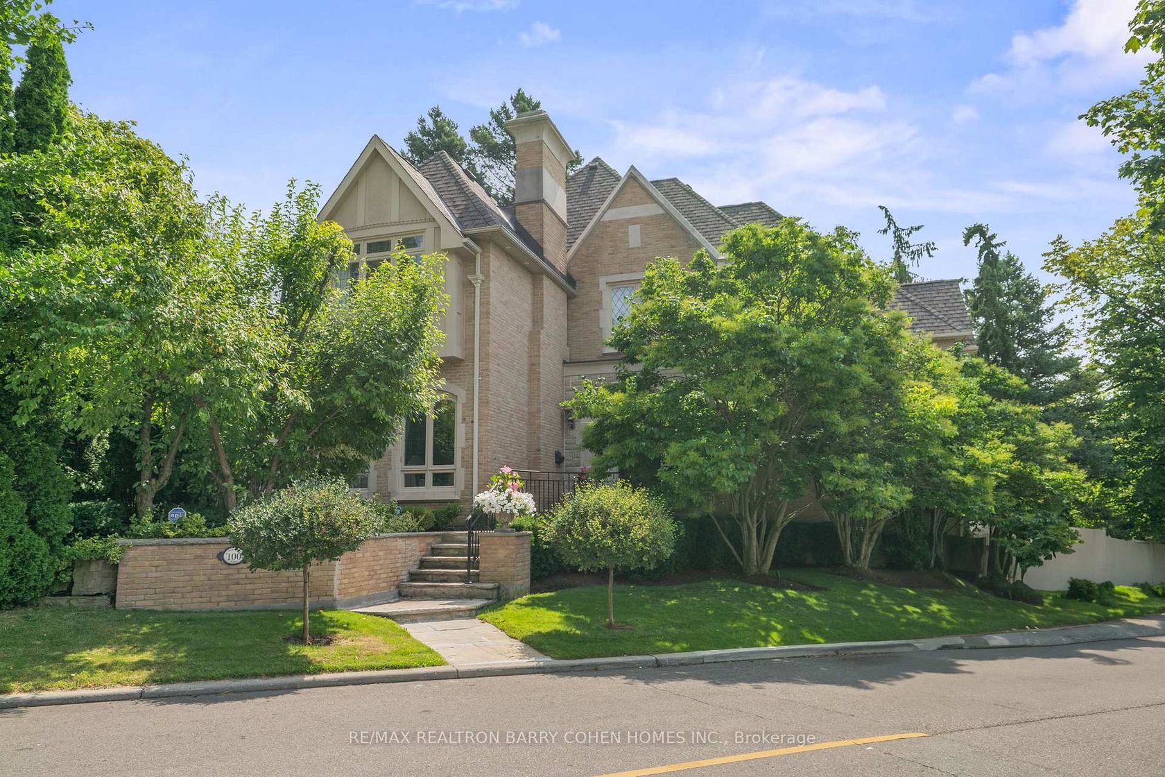 100 Old Forest Hill Road, Forest Hill South, Toronto 