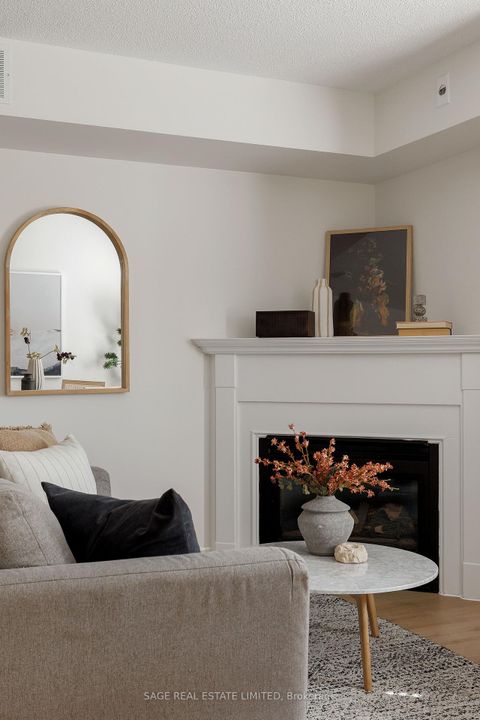 Photo 8 at 811 - 12 Sudbury Street, Niagara, Toronto