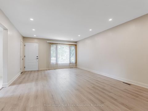 Photo 5 at 273 Bluegrass Boulevard, Crosby, Richmond Hill